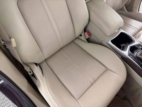 Used 2016 Cadillac SRX Luxury w/ Driver Awareness Package image 39