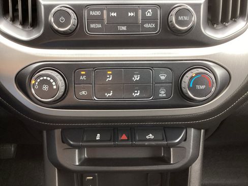 Used 2017 GMC Canyon SLE image 22