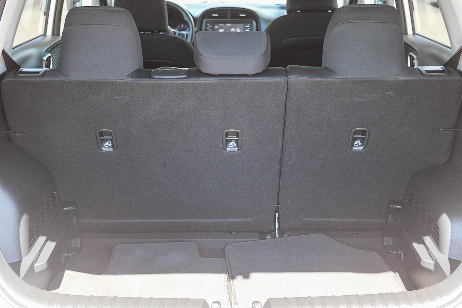 Used 2021 Kia Soul LX FWD image 25