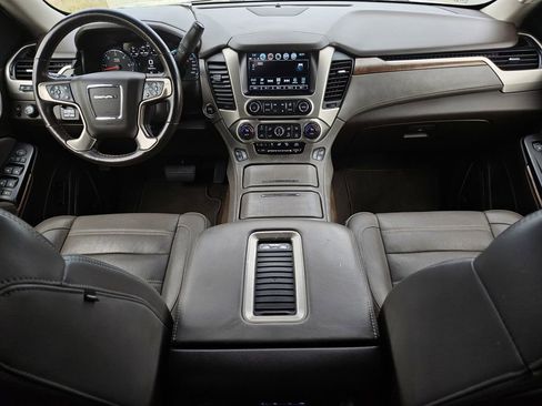 Used 2019 GMC Yukon Denali w/ Denali Ultimate Package image 32