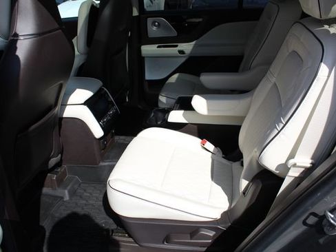 Certified 2023 Lincoln Aviator Black Label w/ Dynamic Handling Package image 15