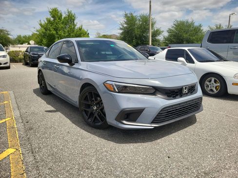 Used 2024 Honda Civic Sport image 3