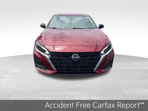 Used 2025 Nissan Altima 2.5 SV FWD image 2