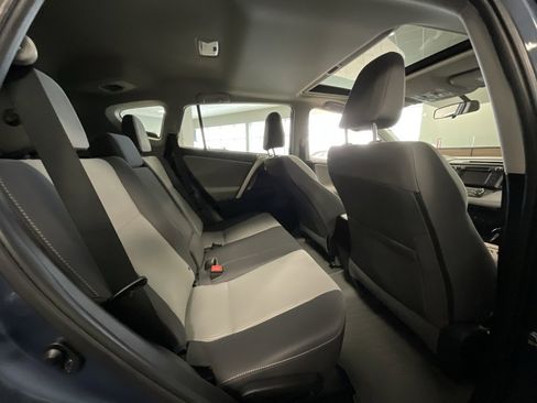 Used 2014 Toyota RAV4 XLE image 19
