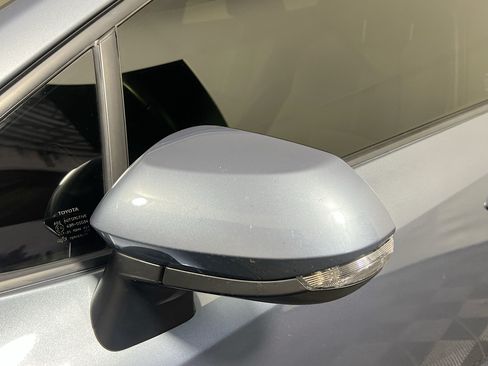 Used 2021 Toyota Corolla SE FWD image 12