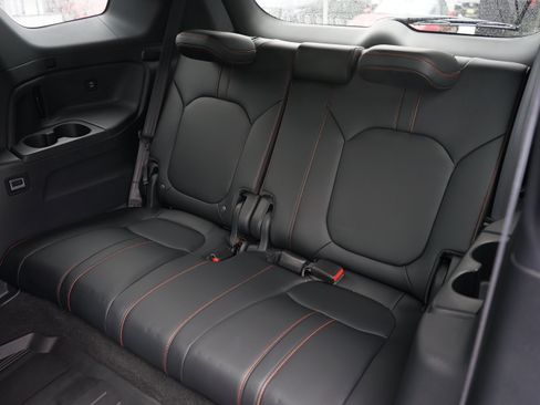 Used 2025 Honda Pilot TrailSport image 19