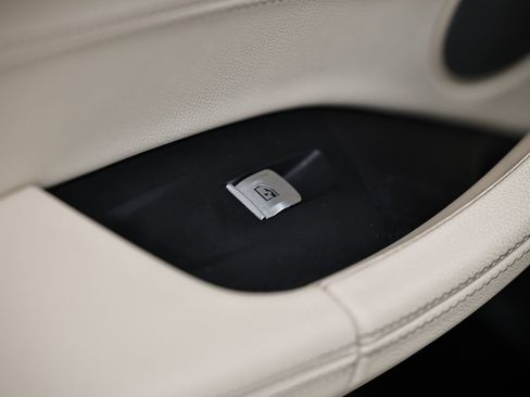 Used 2021 BMW X3 xDrive30e w/ Premium Package image 24