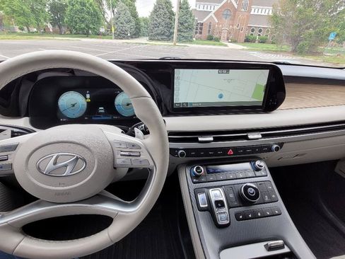 Used 2024 Hyundai Palisade Limited FWD image 10