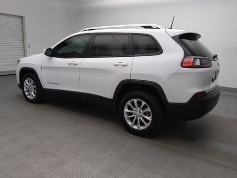 Used 2021 Jeep Cherokee Latitude image 3
