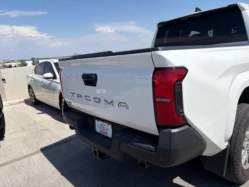 Used 2024 Toyota Tacoma SR w/ SR Upgrade Package AWD/4WD image 4