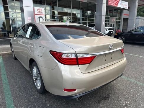 Used 2015 Lexus ES 350 w/ Premium Package FWD image 5