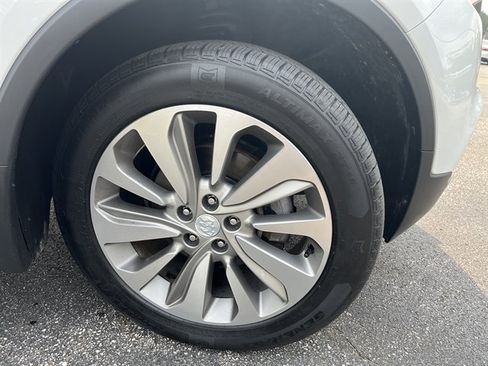 Used 2020 Buick Encore Preferred AWD/4WD image 6