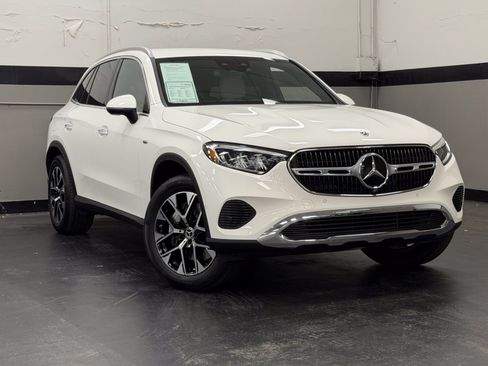 Certified 2025 Mercedes-Benz GLC 350e 4MATIC image 2