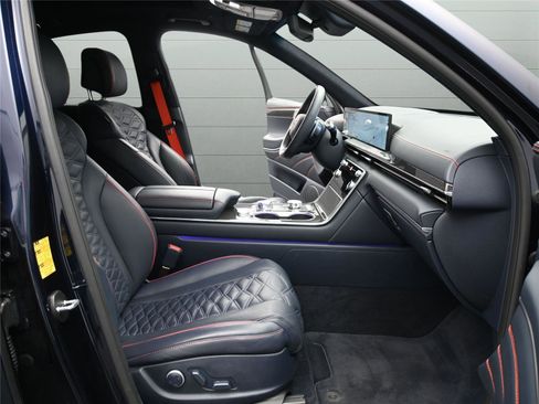 Used 2025 Genesis GV80 3.5T e-SC image 21