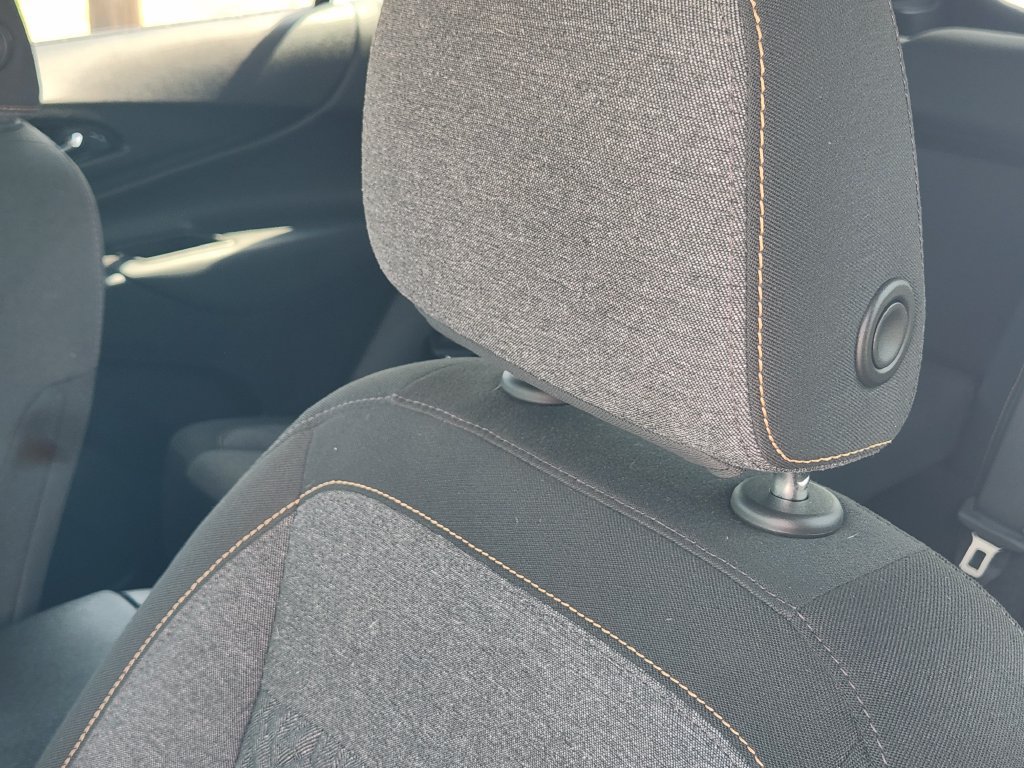Used 2023 Chevrolet Equinox LT FWD image 19