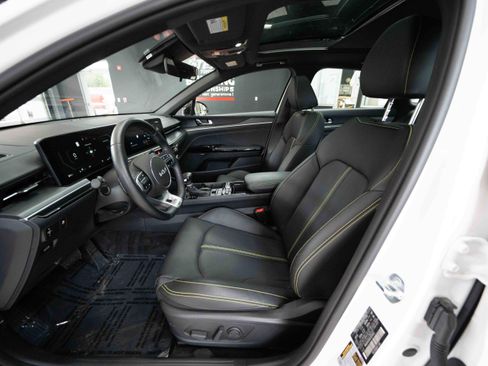 Used 2025 Kia K5 GT w/ GT1 Package image 9
