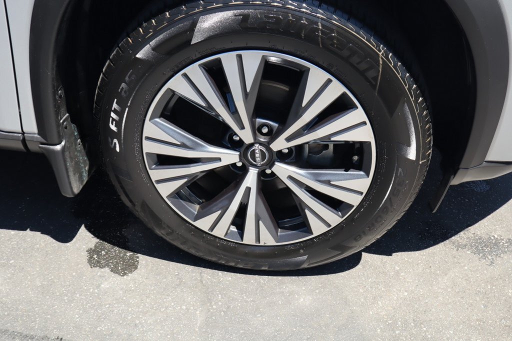 Used 2022 Nissan Rogue SV AWD/4WD image 10