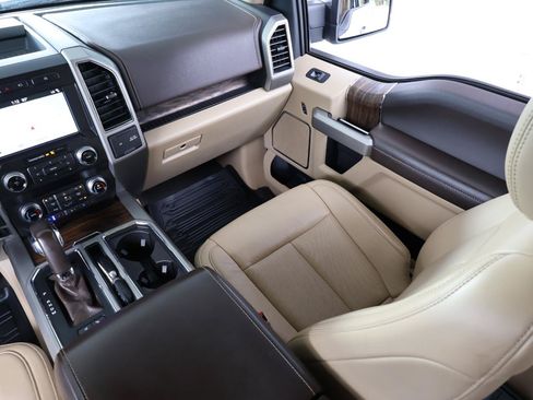 Used 2019 Ford F150 Lariat w/ Equipment Group 502A Luxury AWD/4WD image 18