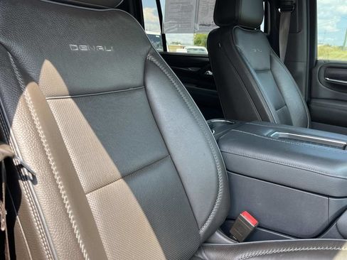Used 2021 GMC Yukon XL Denali RWD image 32