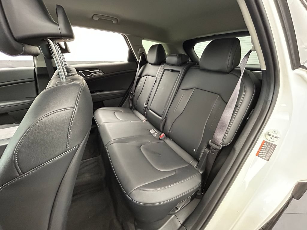 Used 2023 Kia Sportage EX AWD/4WD image 23