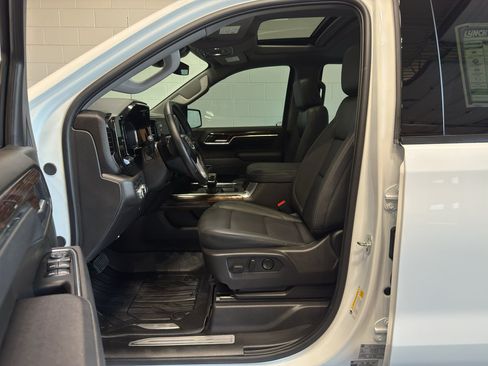 Used 2025 GMC Sierra 1500 Elevation w/ Elevation Premium Package AWD/4WD image 18