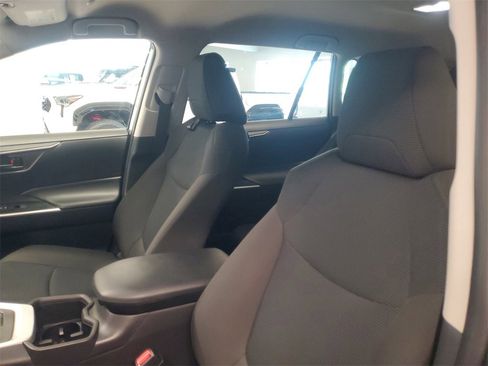 Used 2024 Toyota RAV4 LE image 16