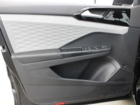 Certified 2022 Volkswagen Taos S FWD image 16