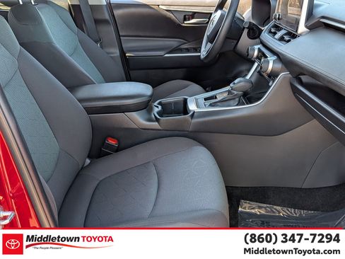 Certified 2025 Toyota RAV4 XLE AWD/4WD image 34