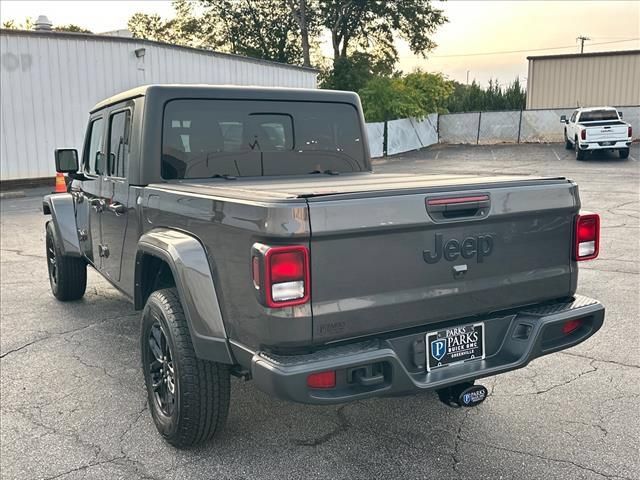 Used 2023 Jeep Gladiator Sport AWD/4WD image 8