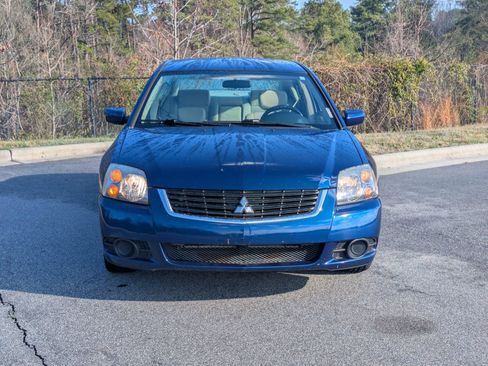 Used 2009 Mitsubishi Galant ES image 2