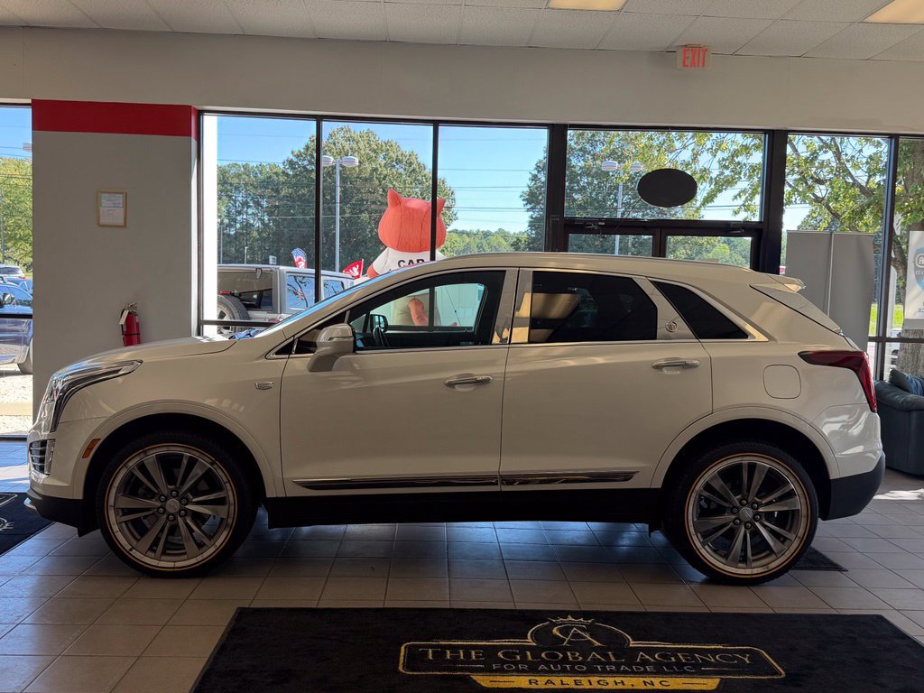 Used 2022 Cadillac XT5 Premium Luxury FWD image 3