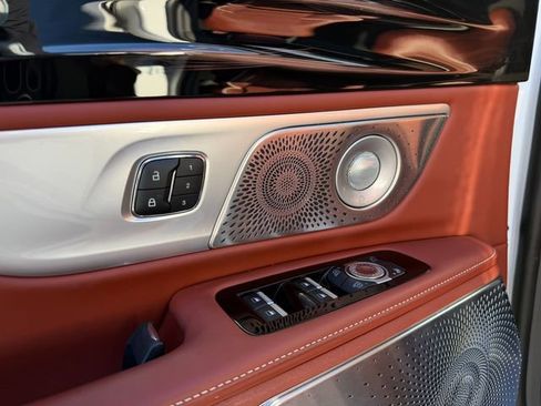 Used 2024 Lincoln Nautilus Black Label w/ Jet Appearance Package (87T) image 19