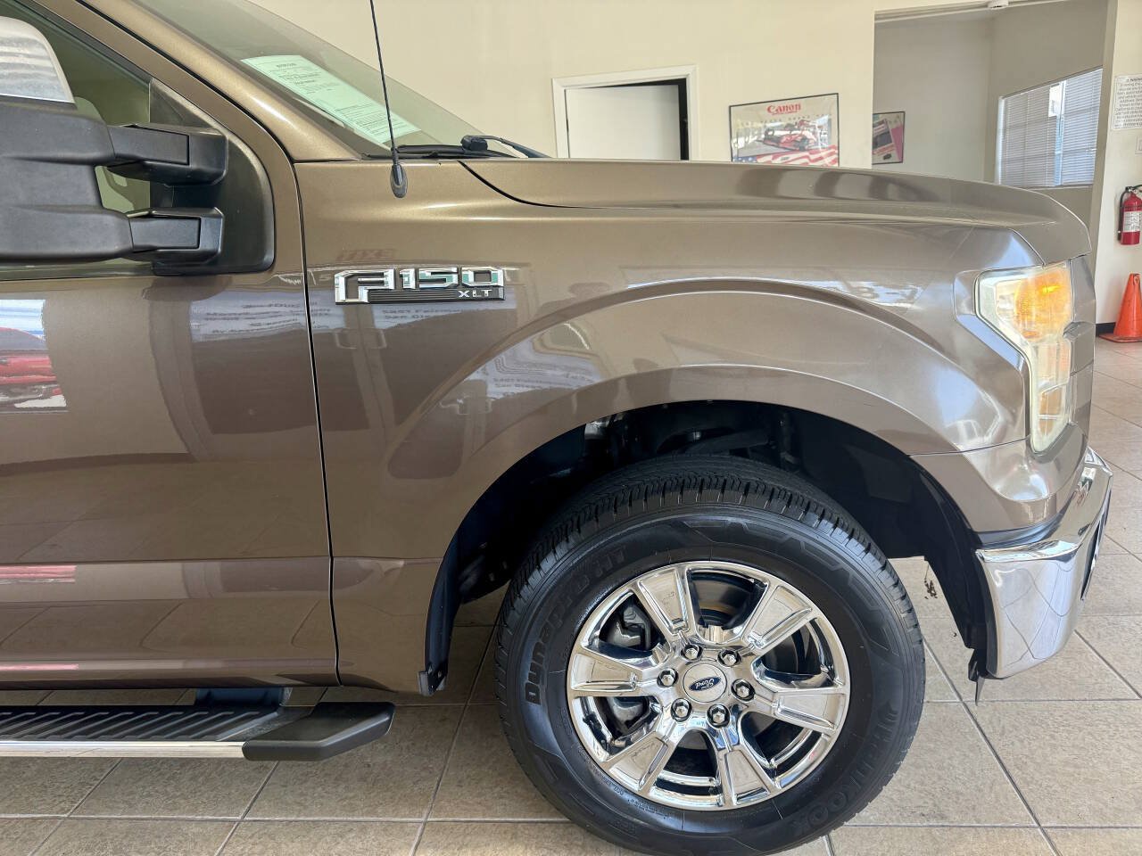 Used 2015 Ford F150 XLT w/ Equipment Group 302A Luxury RWD image 6