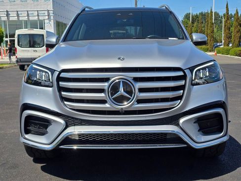 Used 2024 Mercedes-Benz GLS 450 4MATIC image 8