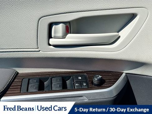 Used 2024 Toyota Sienna LE w/ LE Plus Package AWD/4WD image 25