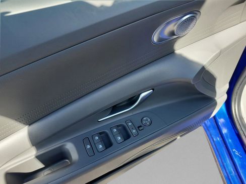 Certified 2023 Hyundai Elantra SEL image 15