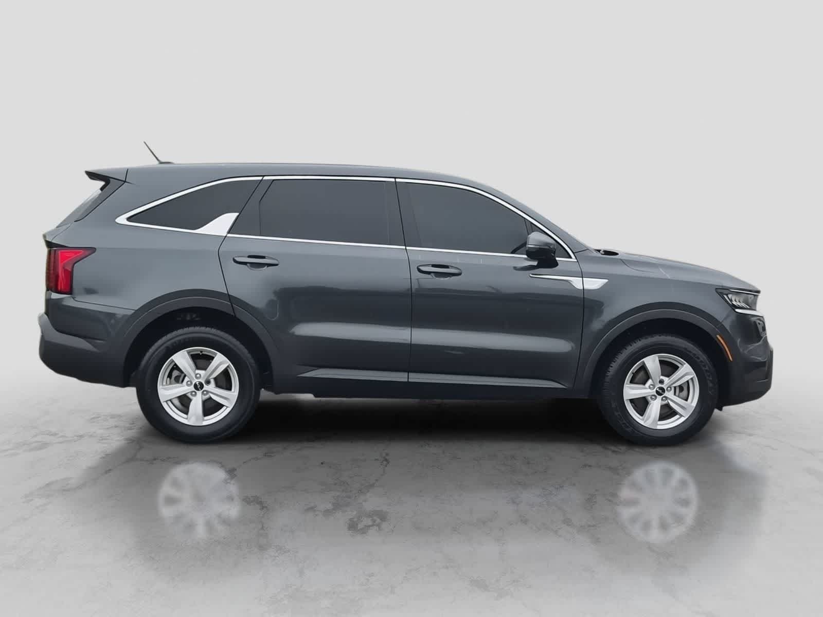 Used 2023 Kia Sorento LX AWD/4WD image 9