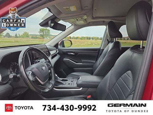Used 2023 Toyota Highlander XLE image 15