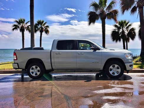 Used 2022 RAM 1500 Big Horn AWD/4WD image 8