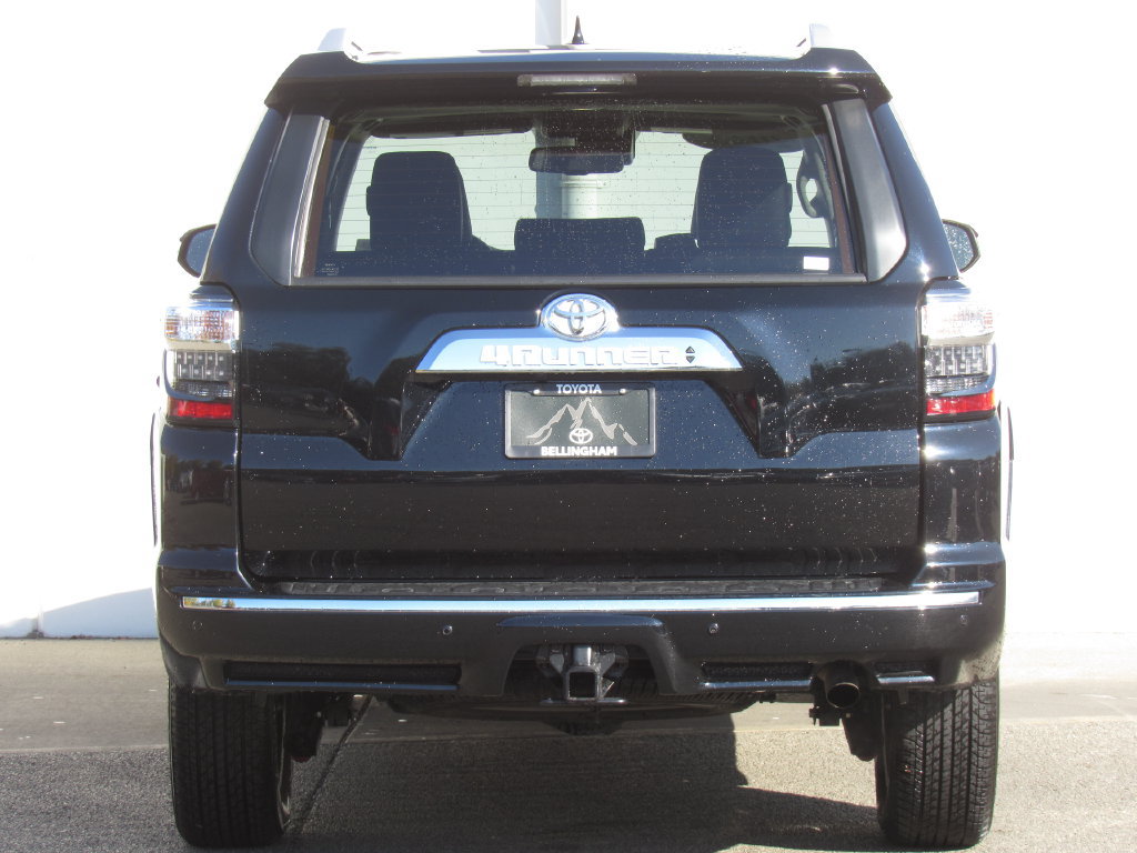 Used 2023 Toyota 4Runner Limited AWD/4WD image 7