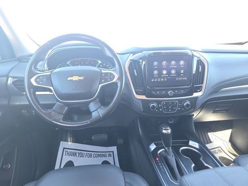 Used 2020 Chevrolet Traverse LT image 12