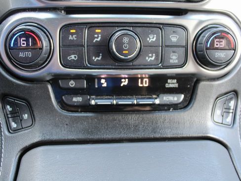 Used 2019 Chevrolet Suburban Premier w/ Premier Plus Edition image 41