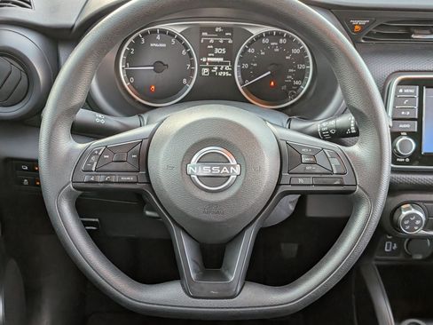 Certified 2025 Nissan Kicks Play S FWD image 11