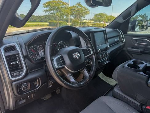 Used 2022 RAM 1500 Big Horn AWD/4WD image 16