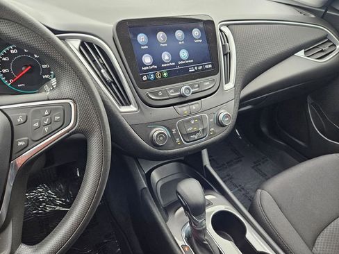 Certified 2025 Chevrolet Malibu LS image 19