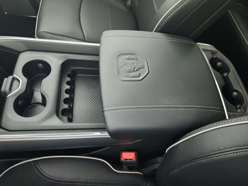 New 2026 RAM 2500 Laramie AWD/4WD image 20