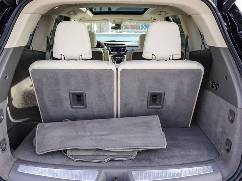 Used 2023 Cadillac XT6 Premium Luxury FWD image 32