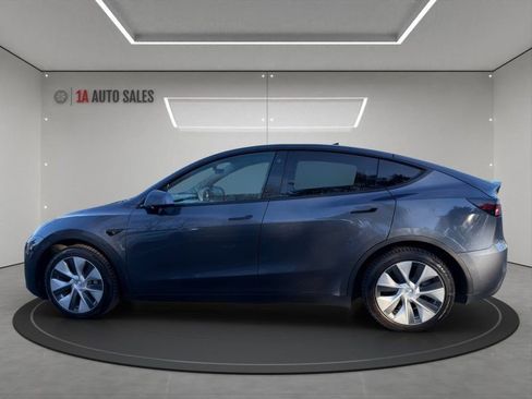 Used 2021 Tesla Model Y Long Range image 2