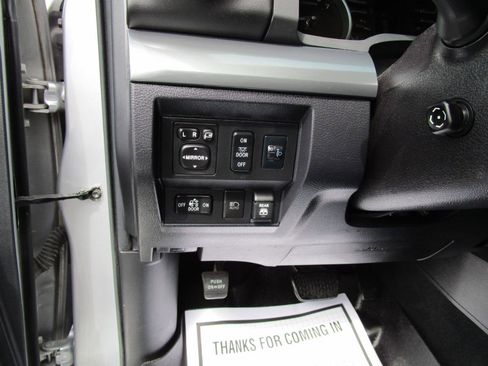 Used 2021 Toyota Tundra Platinum image 19