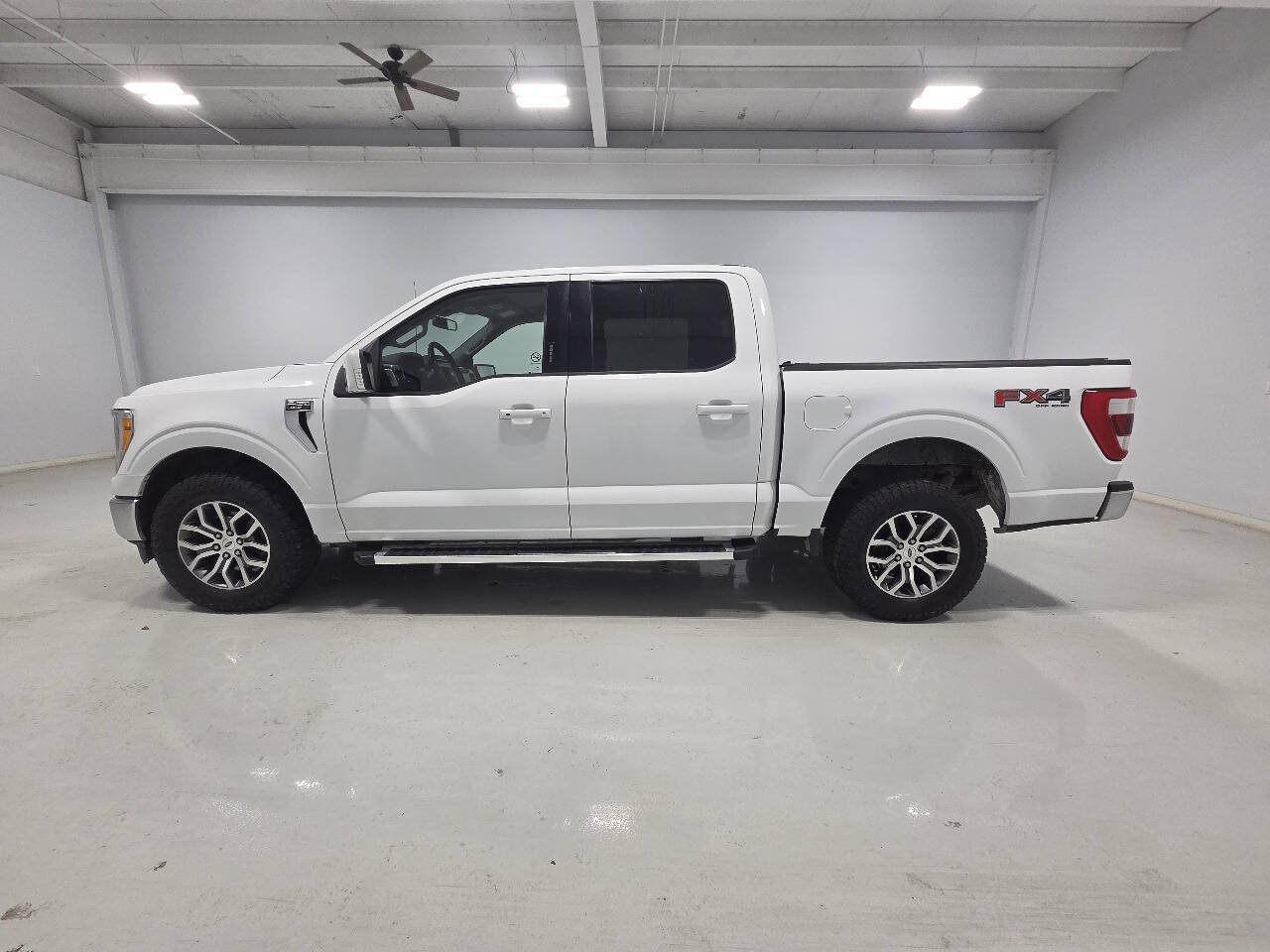 Used 2022 Ford F150 Lariat w/ FX4 Off-Road Package AWD/4WD image 6